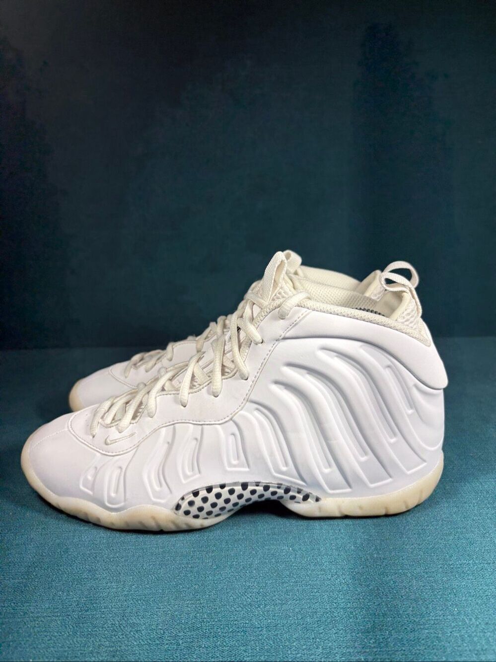 Nike Little Posite One GS Triple White Youth Size 7Y Women's 8.5 HQ1959-100